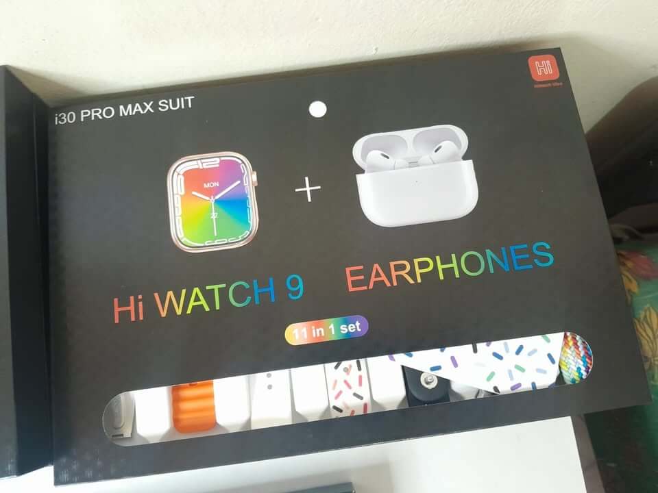 Smart Watch I30 Serie 9 + Airbuds + 7 Correas + Protector + Accesorios