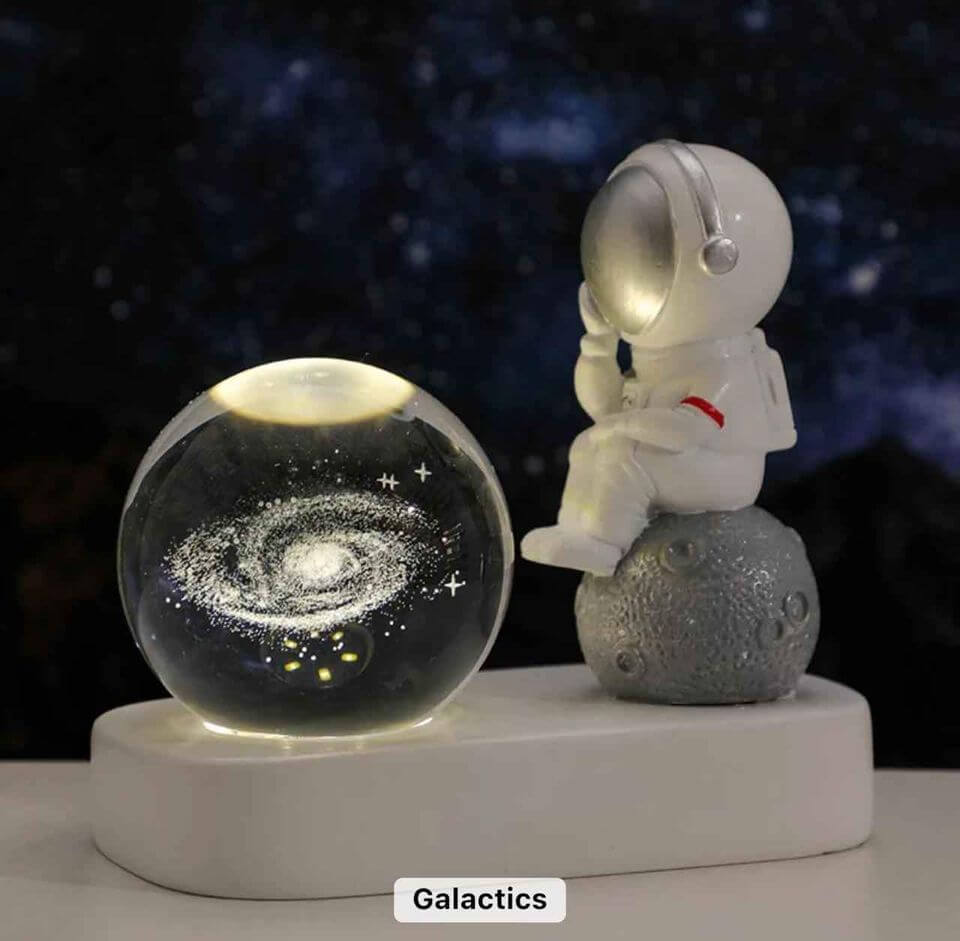 Lampara Astronauta con Esfera 3D